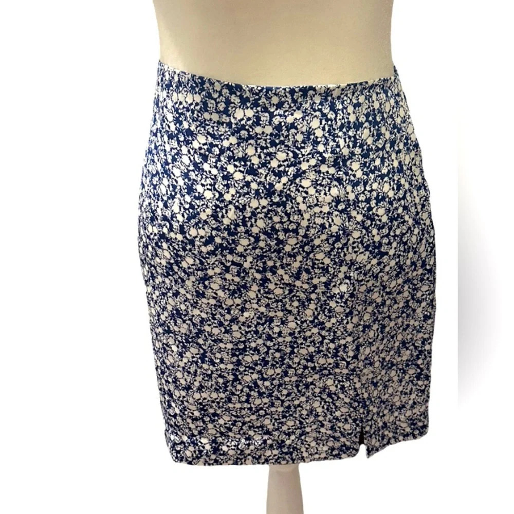 Zara Floral A-Line Skirt Size XS Blue And White
